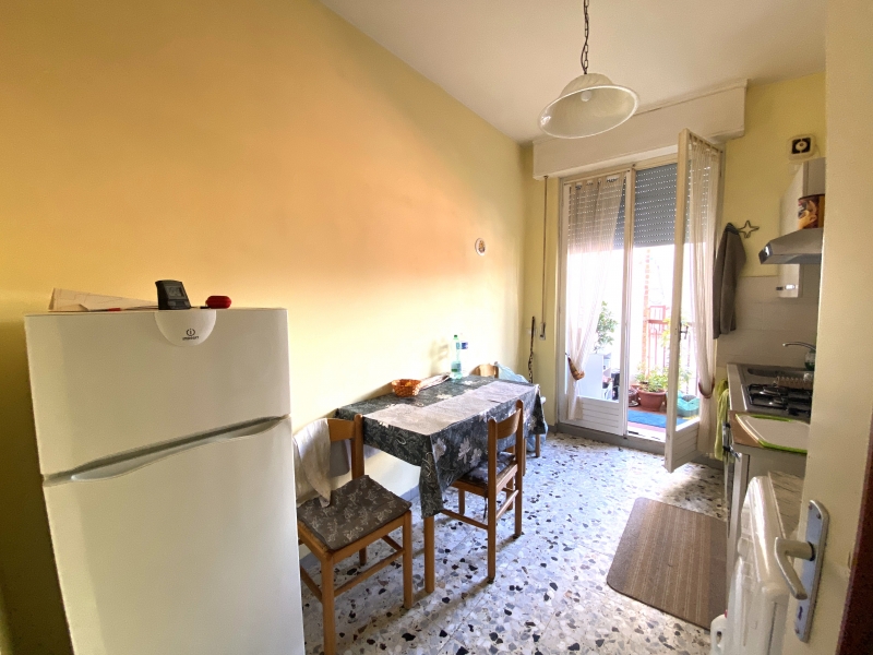Appartamento posto al piano secondo di una palazzina a carattere residenziale.